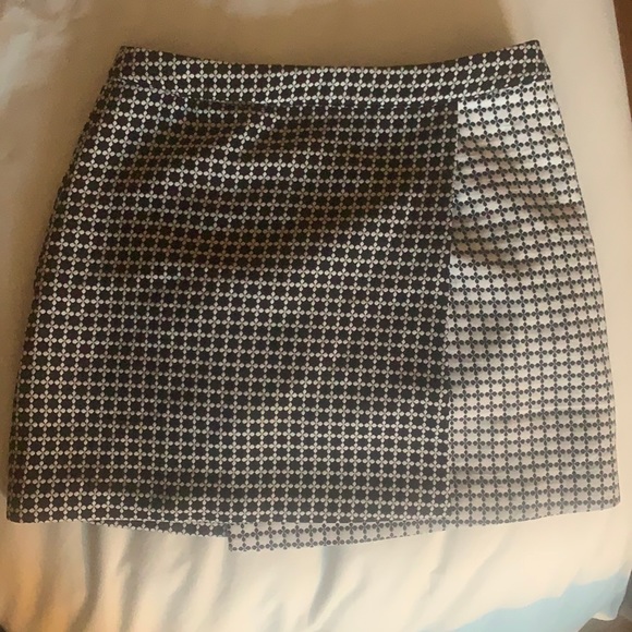 Revolve About Us Wrap Skirt Size Small - Picture 3 of 5
